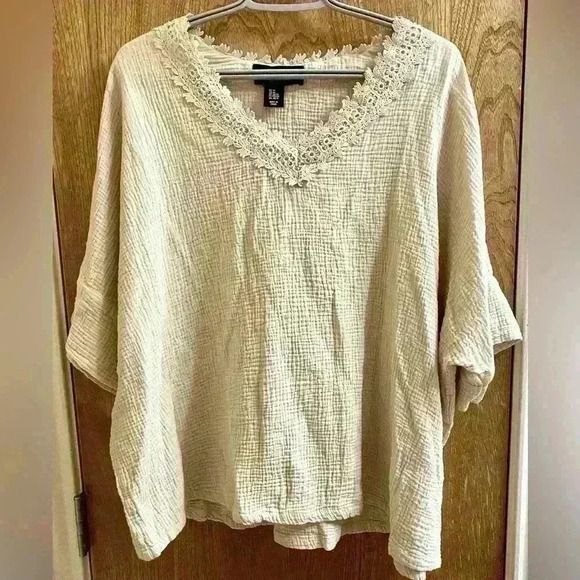 Jones & Co. Jones New York Beige Muslin Lace Top 1X Plus Size - Picture 1 of 6